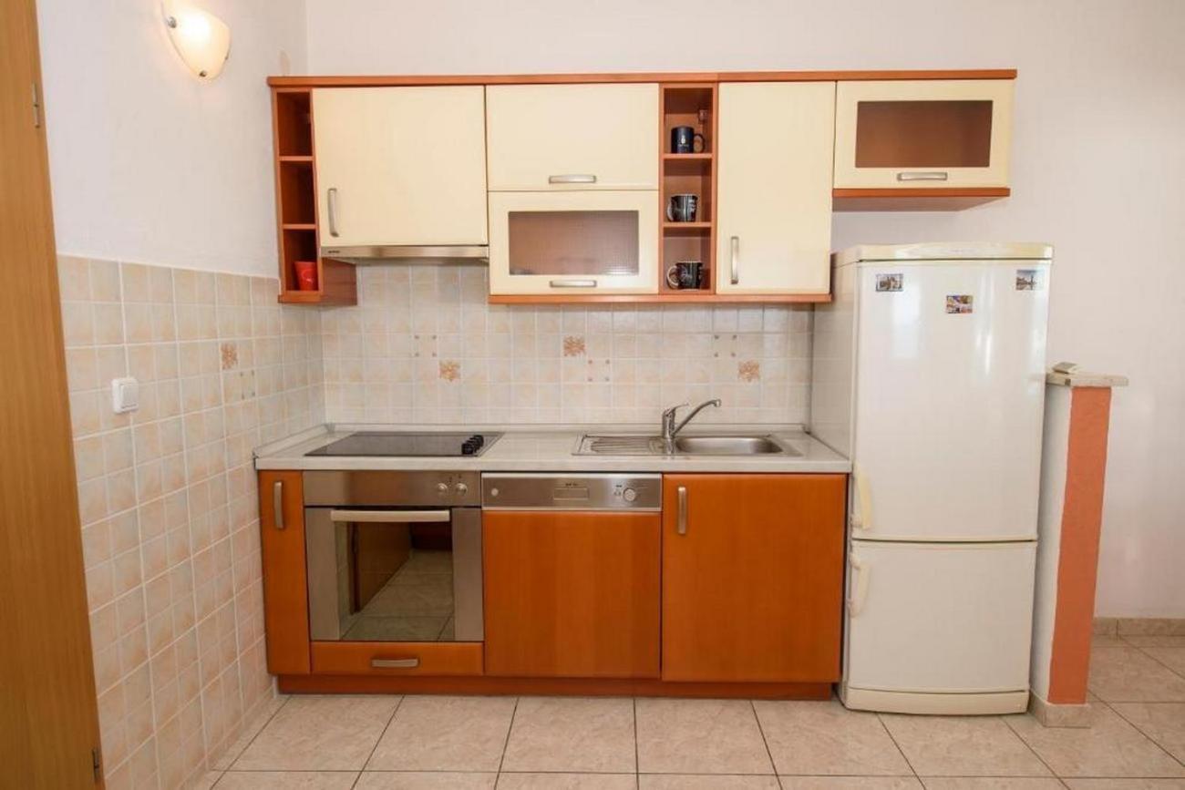 Apartments By The Sea Suhi Potok, Omis - 14555 イェセニツェ エクステリア 写真