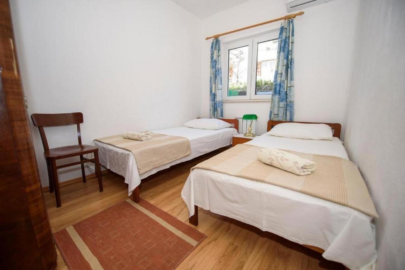Apartments By The Sea Suhi Potok, Omis - 14555 イェセニツェ エクステリア 写真